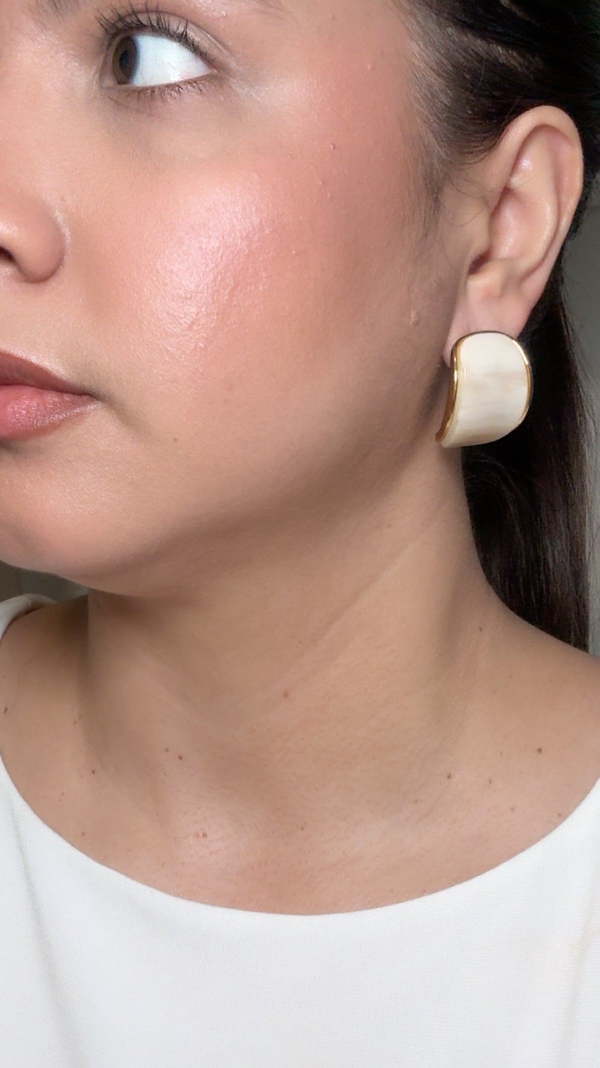 Cream Resin Stud Earrings