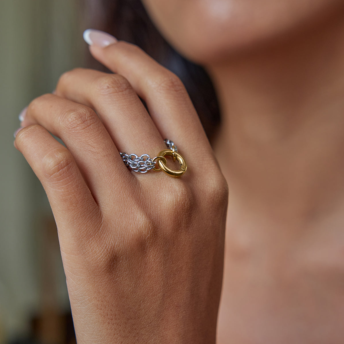 Two Tone Layer Chain Clasp Ring