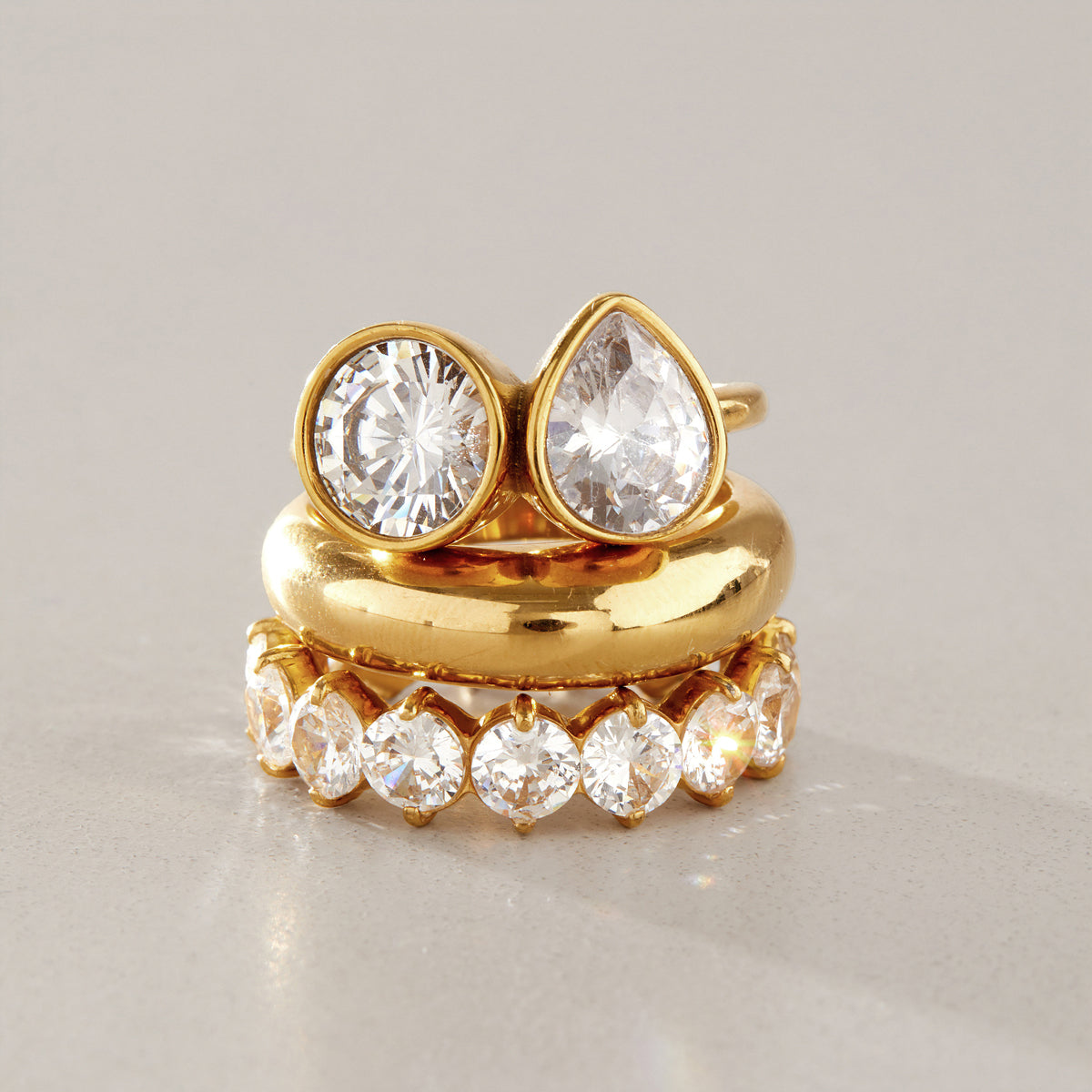 Trendy Zirconias & Wavy Ring Variety