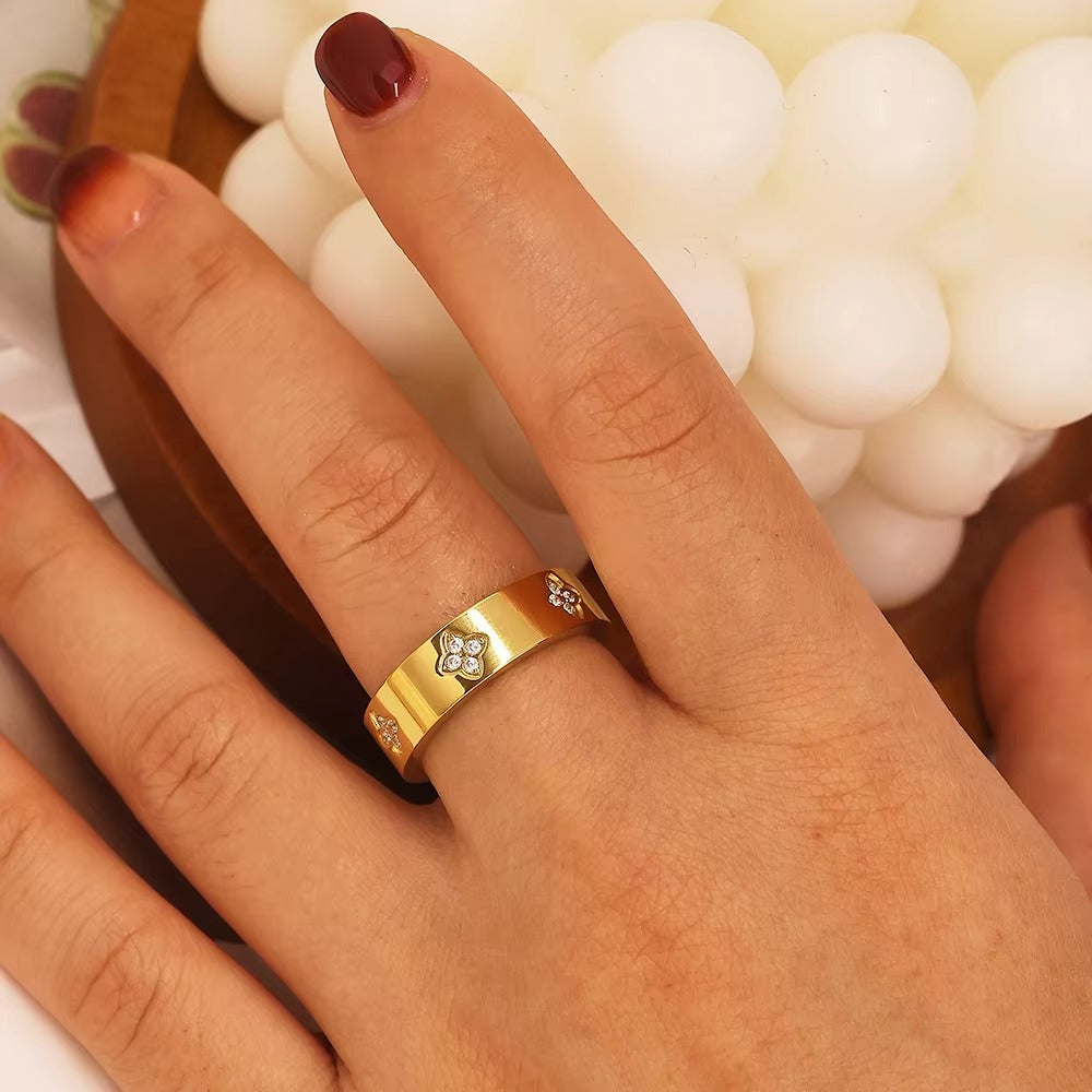 Four Point Zirconias Star Band Ring