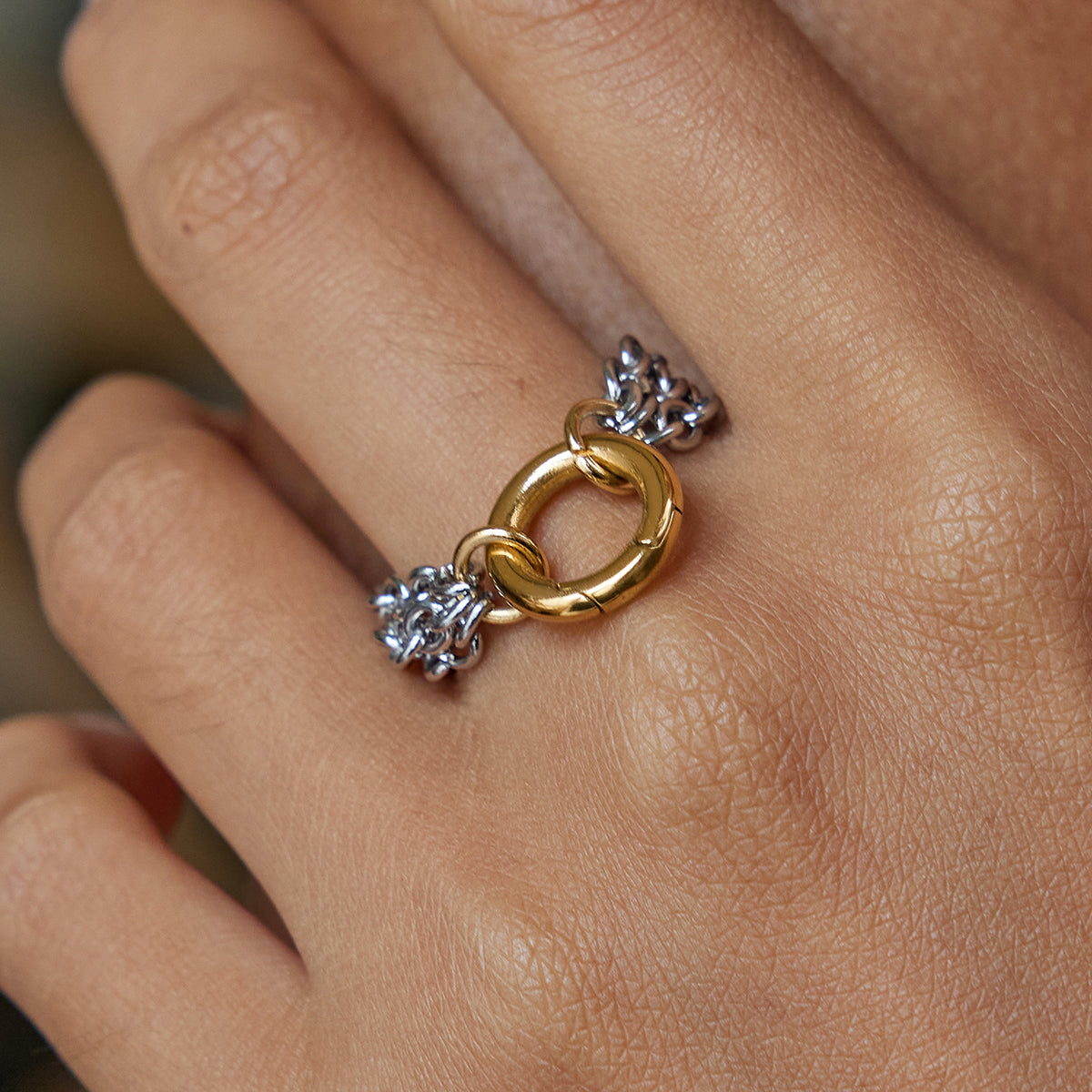 Two Tone Layer Chain Clasp Ring
