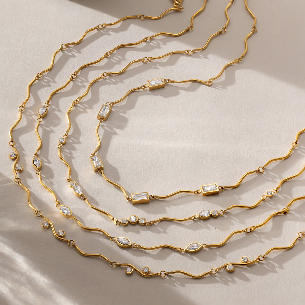 Eye Shaped Zirconias Wavy Necklace