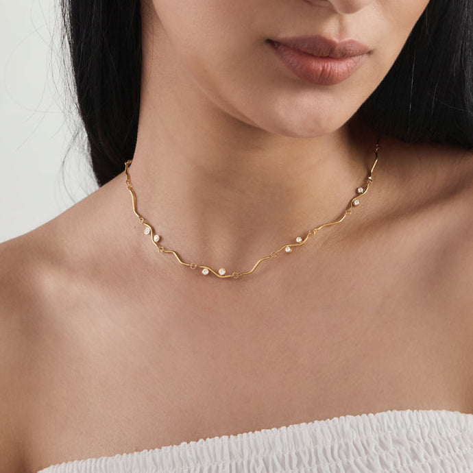 Flat Circles Zirconias Wavy Necklace