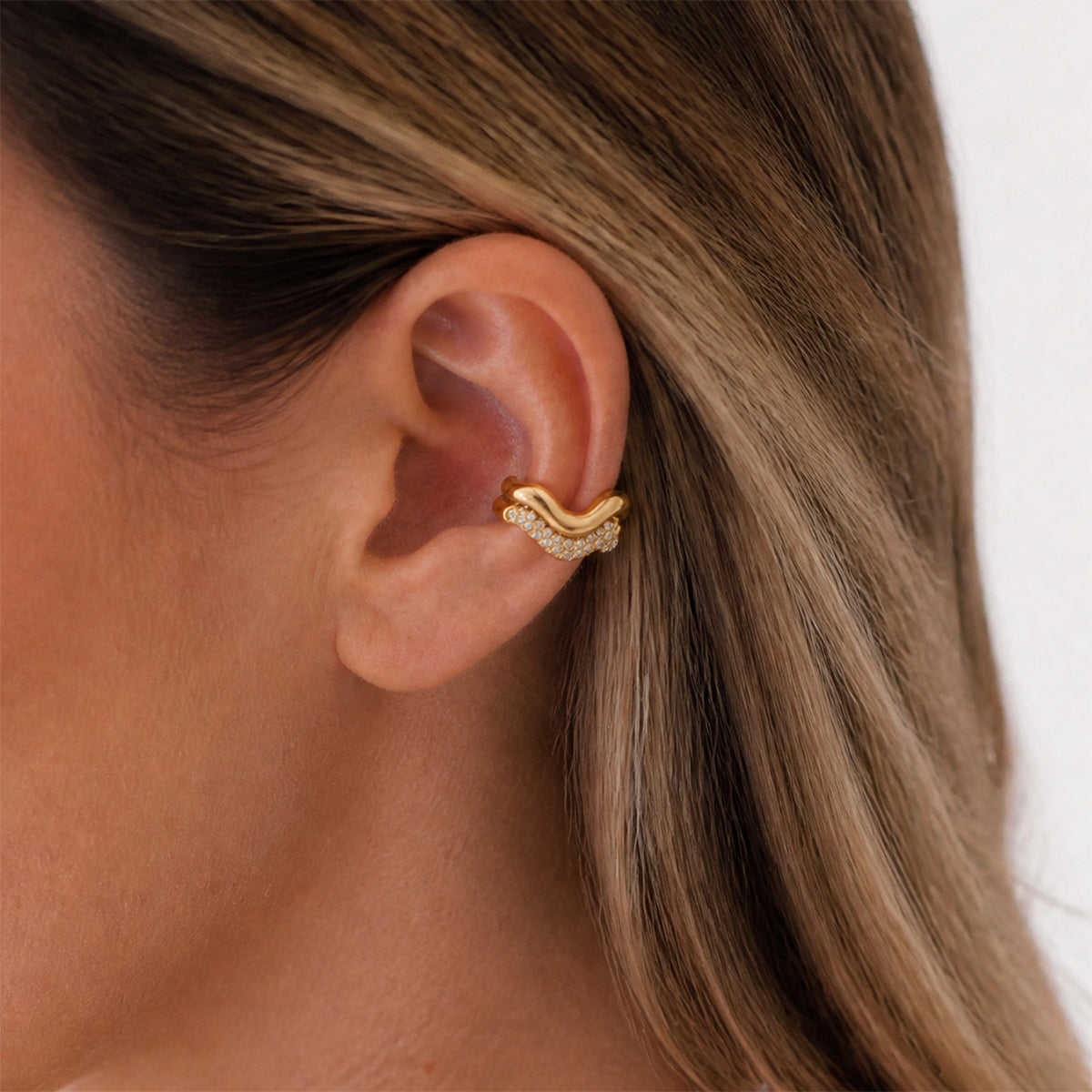 Dainty Zirconias Wavy Earcuff Set