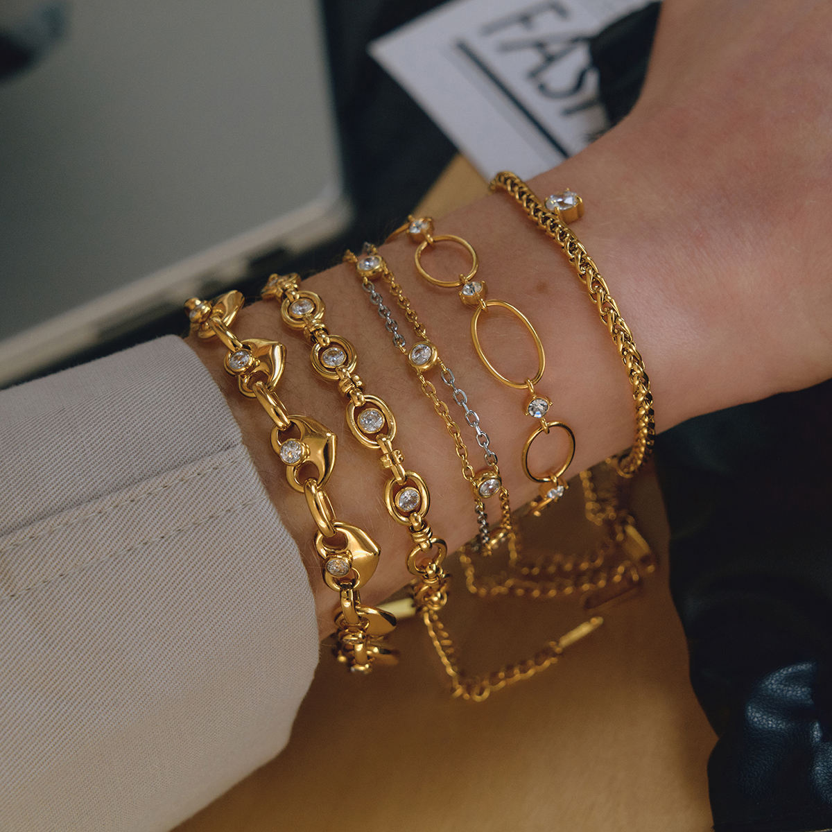 Zirconias Heart Pig Nose Chain Bracelet