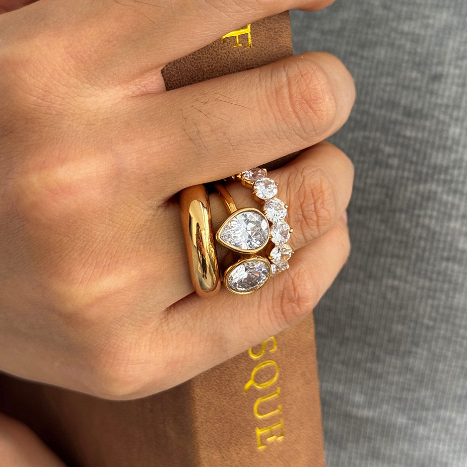 Trendy Zirconias & Wavy Ring Variety