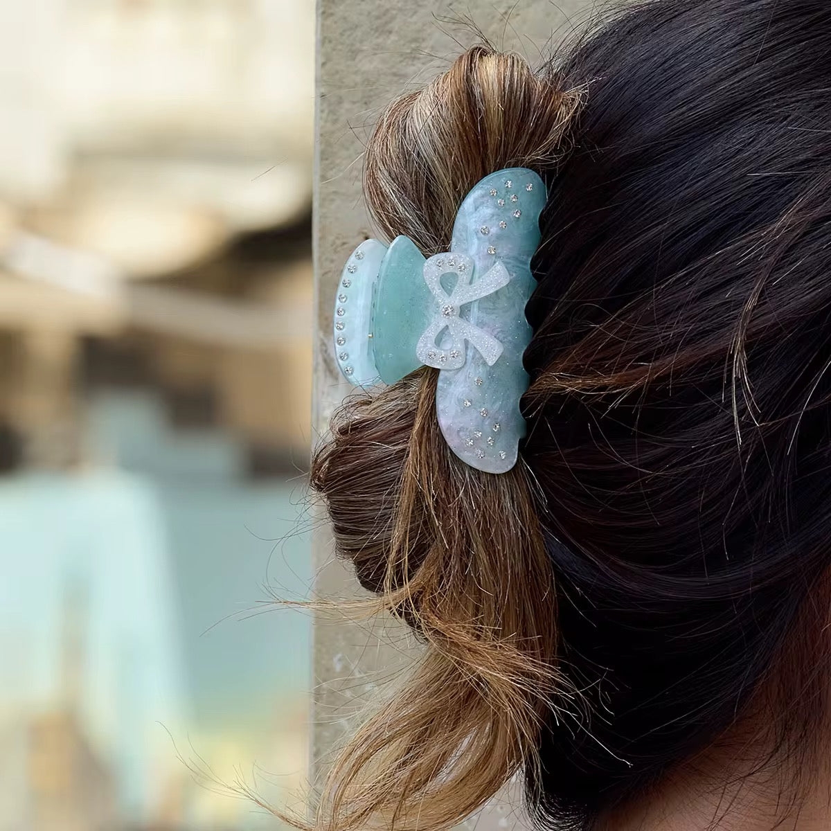 Zirconias Bow Hair Claw
