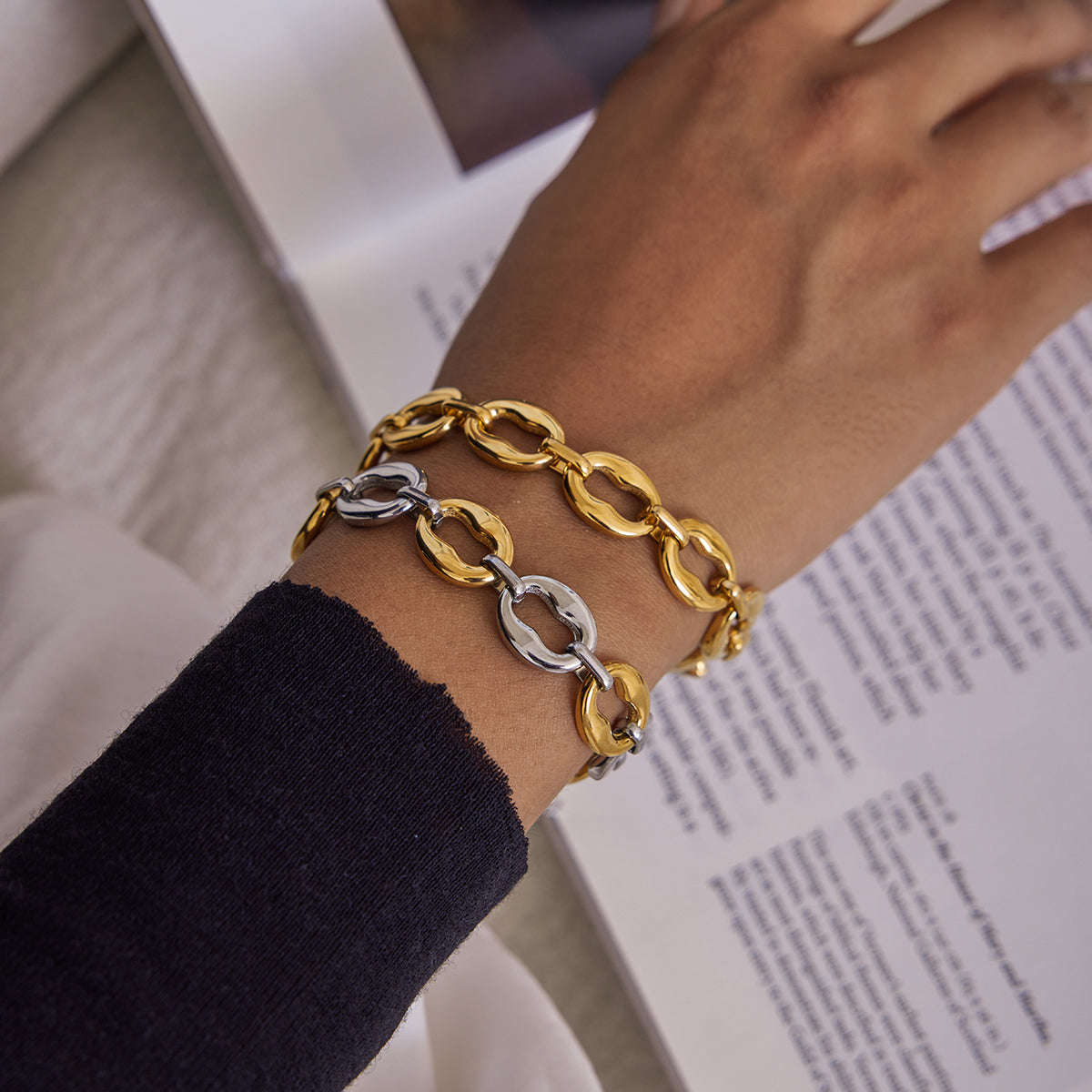 Two Tone Bent-O Chain Bracelet