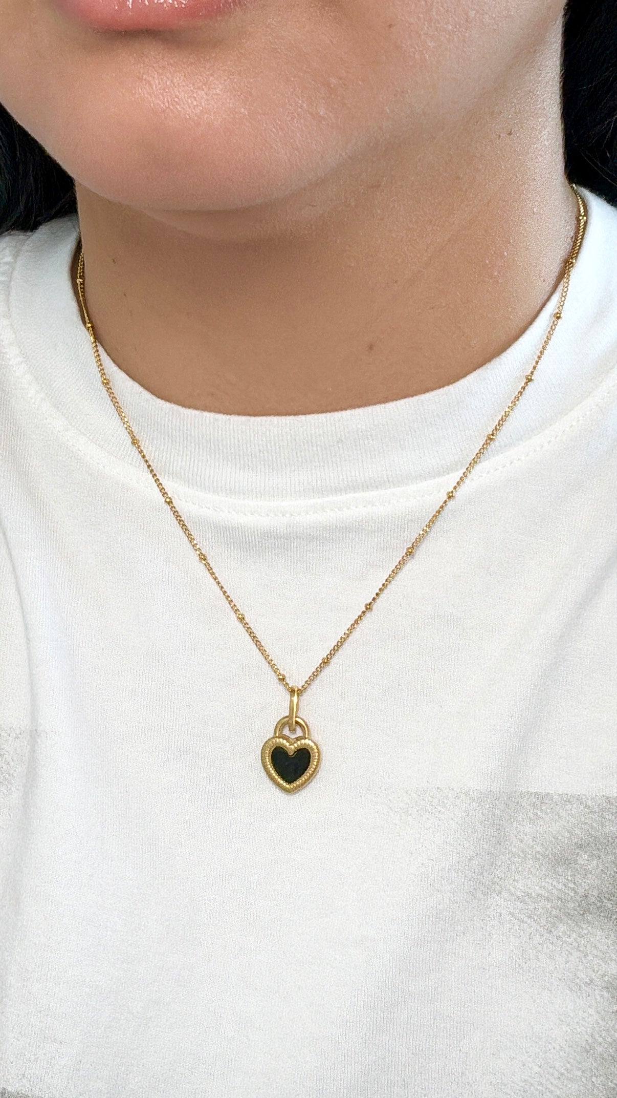 Heart Shell Pendant Necklace