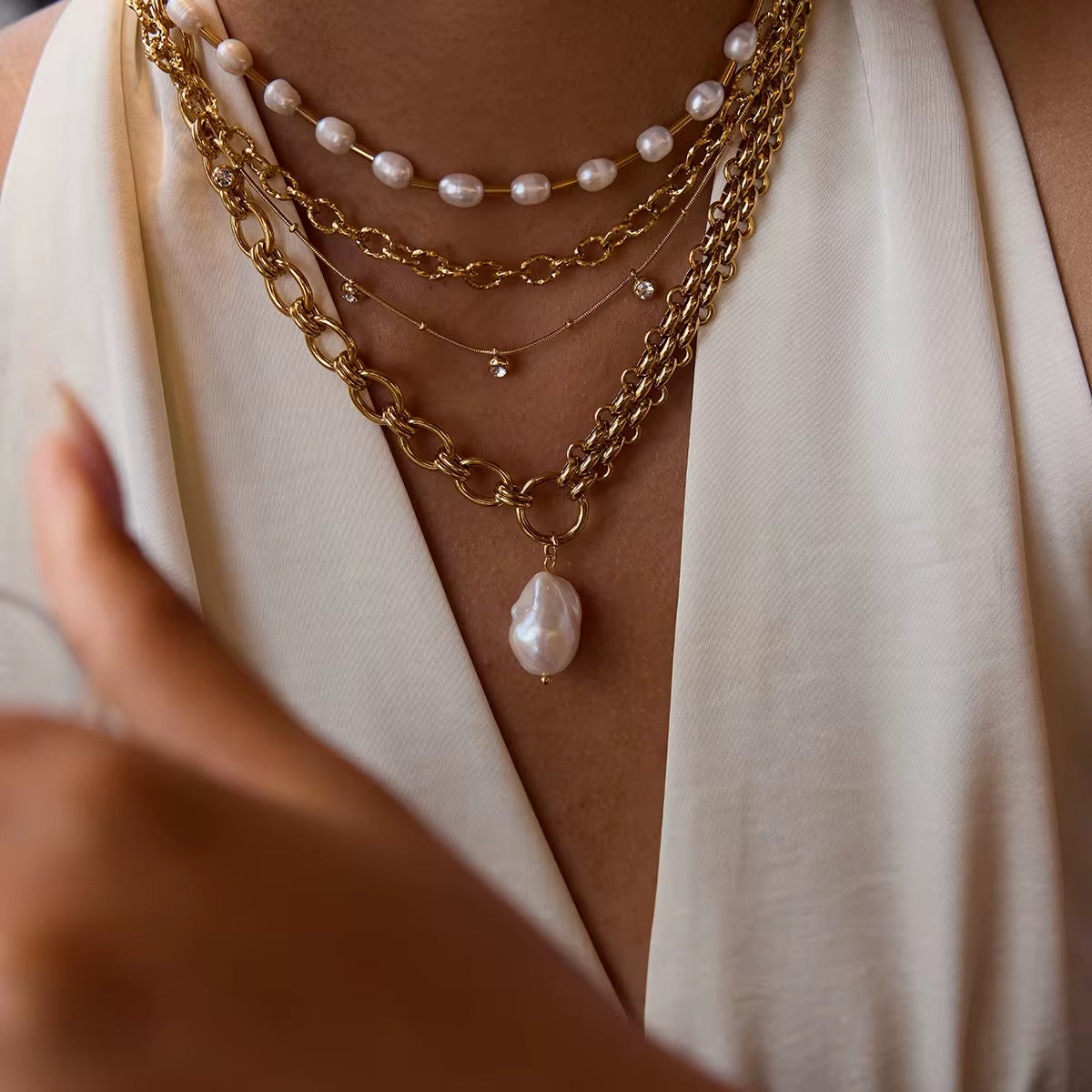 Textured Ovals Chain Necklace