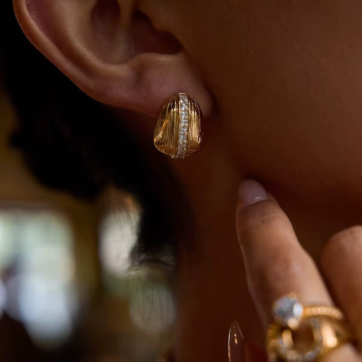 Zirconias Bean Stud Earrings