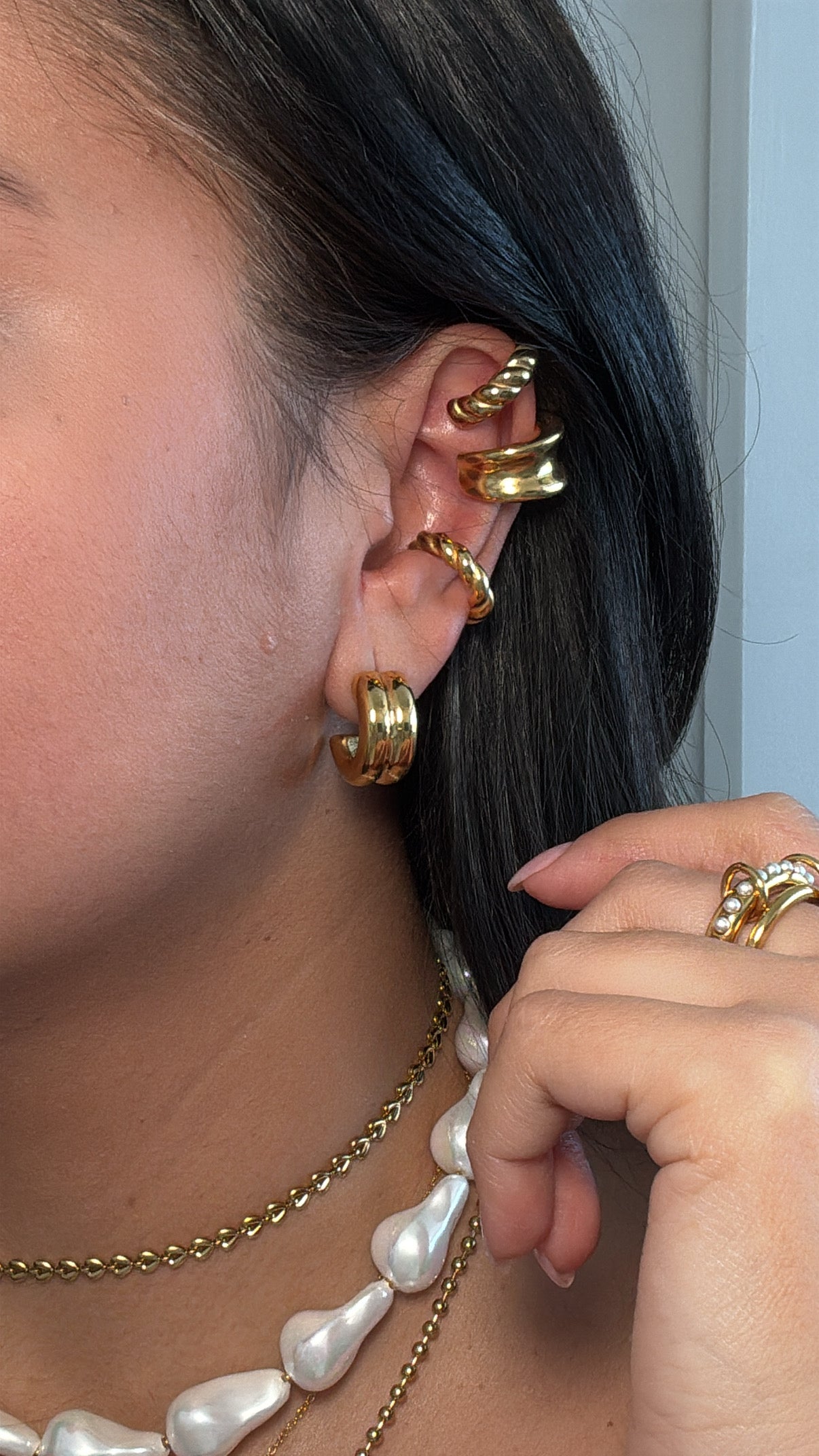 Double C Shape Hoop Studs Earrings
