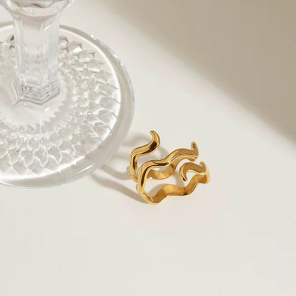 Wavy Layers Ring