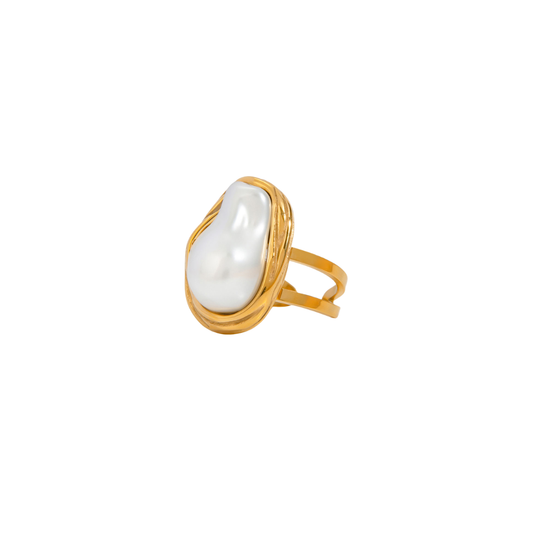 Irregular Chunky Pearl Ring