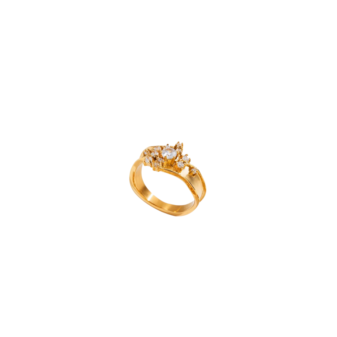 Elegant Zirconias Band Ring