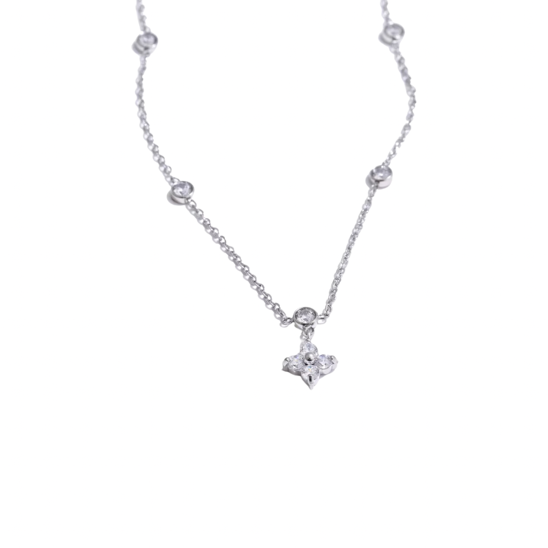 Silver Zirconias Four Leaf Necklace