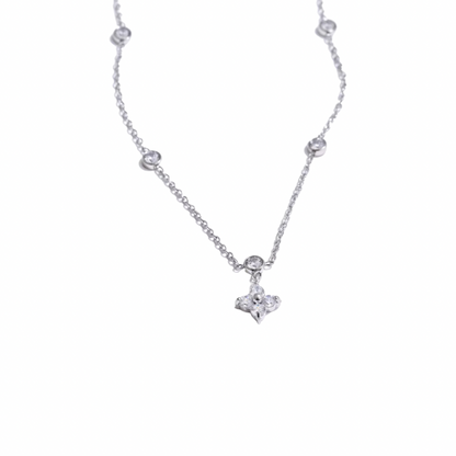 Silver Zirconias Four Leaf Necklace