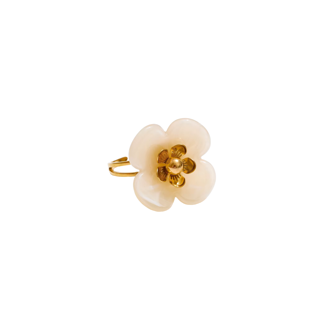 Cream Flower Resin Ring