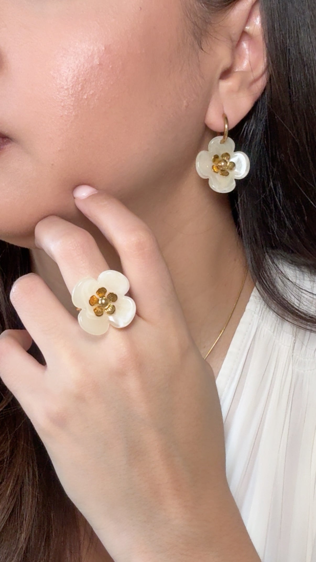 Cream Flower Resin Pendant Huggie Earrings