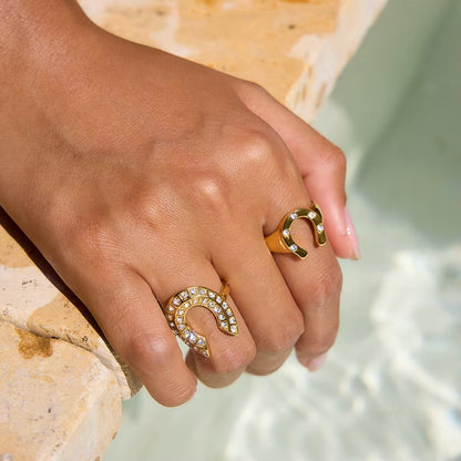 Zirconias Big Horseshoe Ring