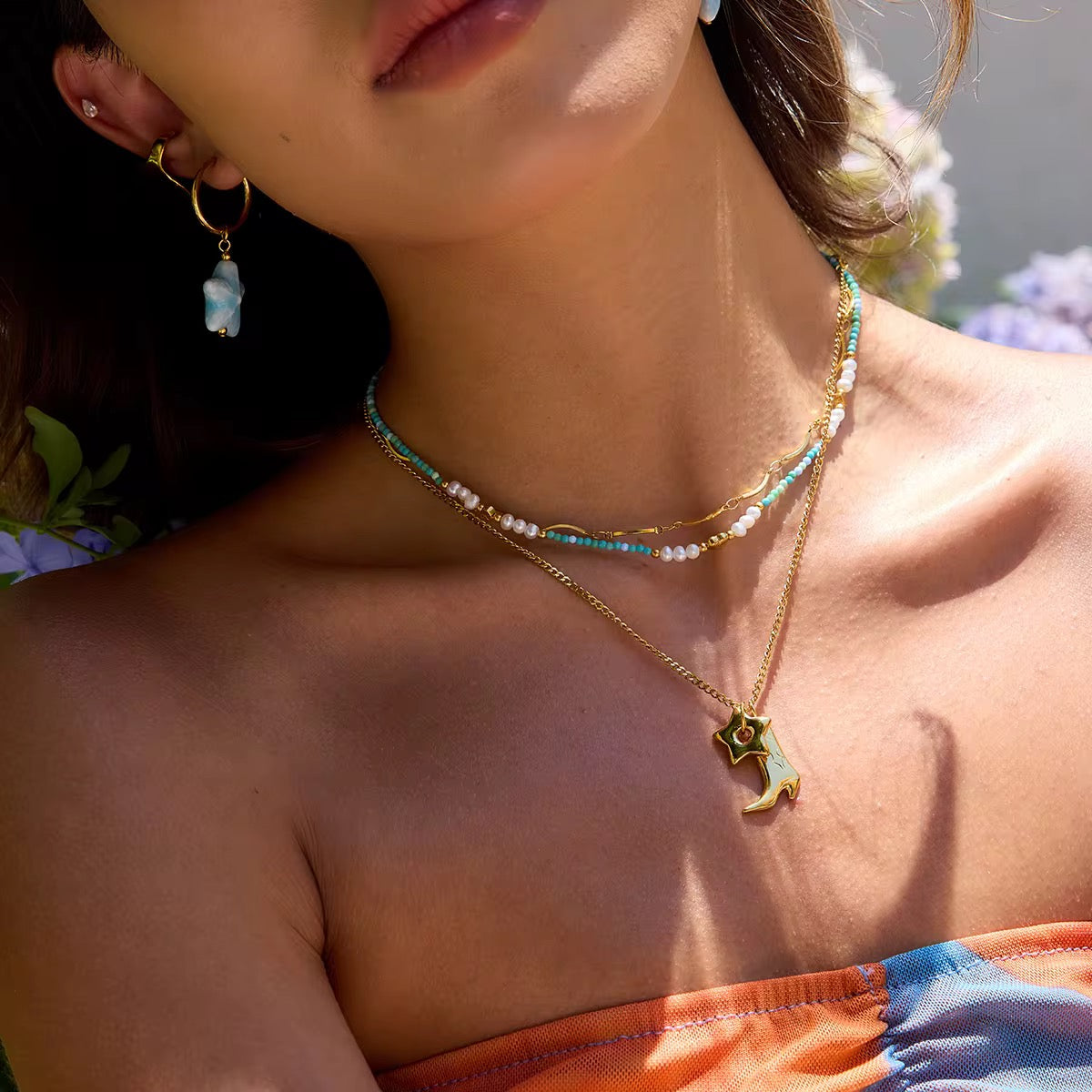 Delicate Textured Bars Chain Necklace