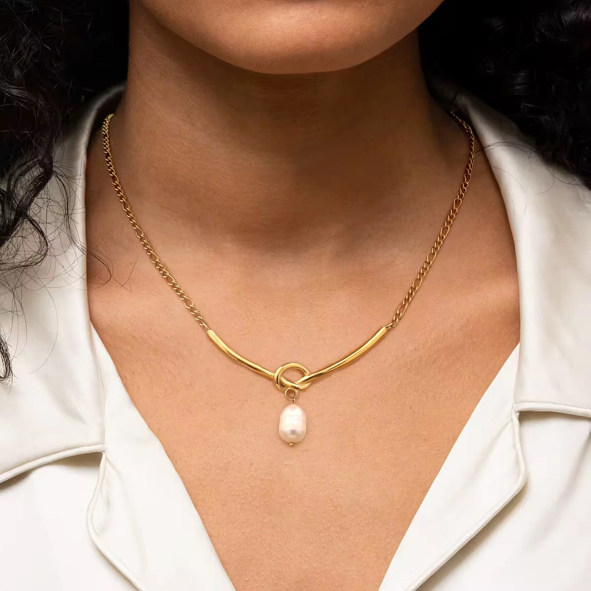 Fresh Water Pearl Pendant Figaro Chain Necklace