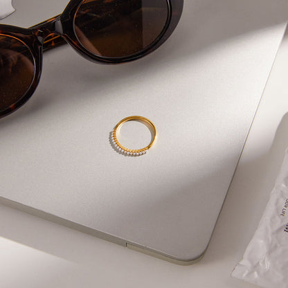 Minimalist Pearls Ring