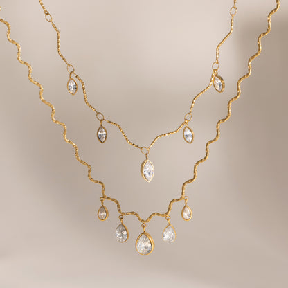 Eye Shaped Zirconias Pendant Wavy Necklace