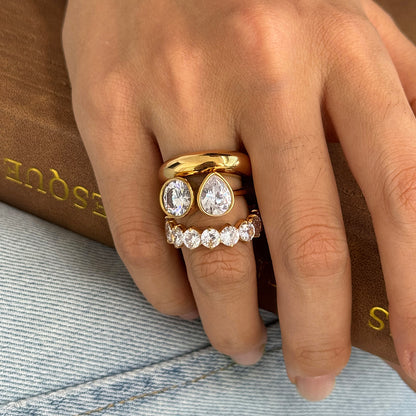 Trendy Zirconias & Wavy Ring Variety