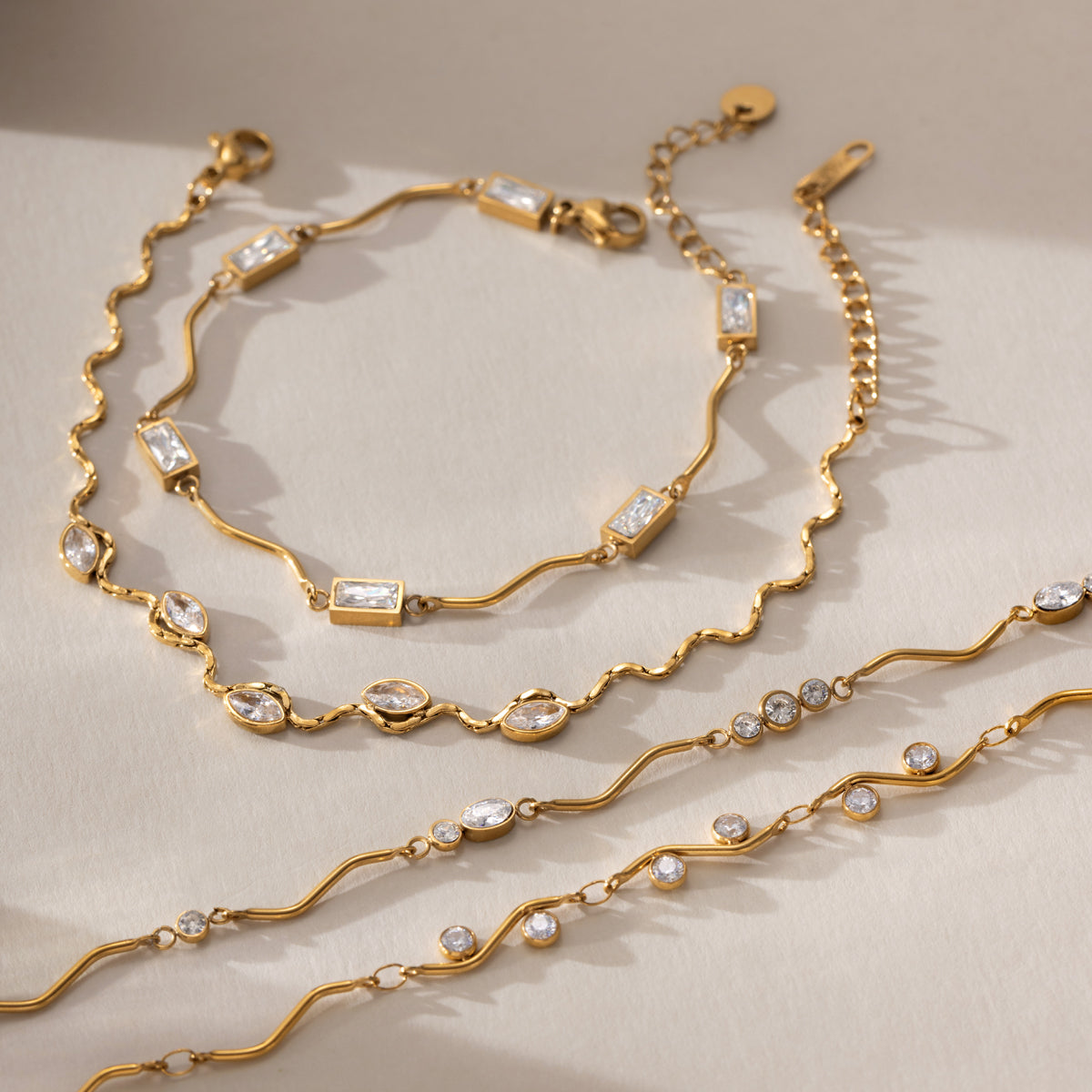 Rectangular Zirconias Wavy Bracelet
