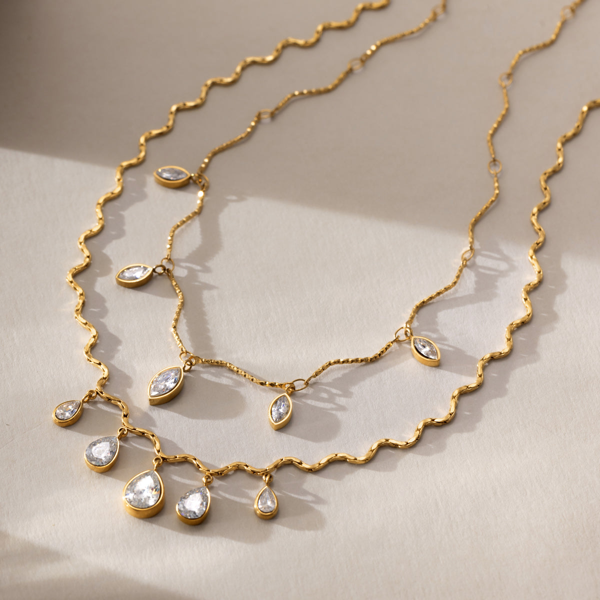 Tear Drop Zirconias Pendant Wavy Necklace