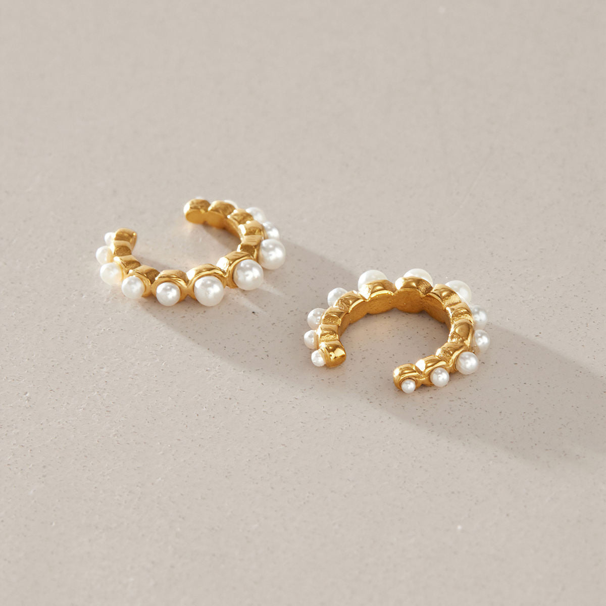 Mini Pearls Minimalist Gold Earcuff Set