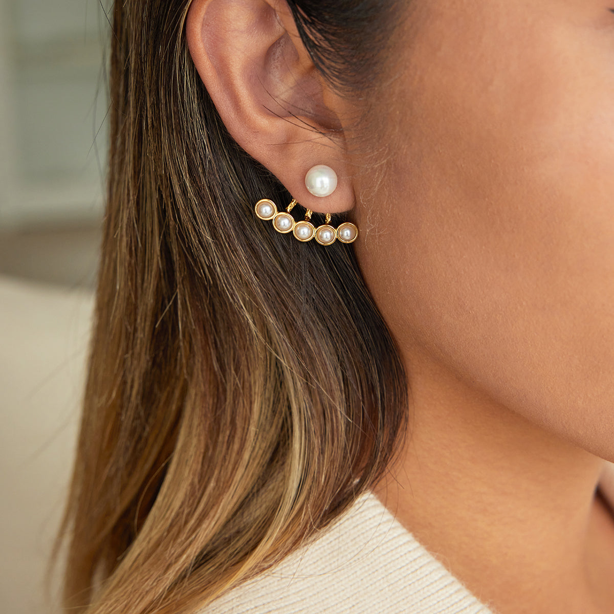 Fan Pearls Stud Earrings