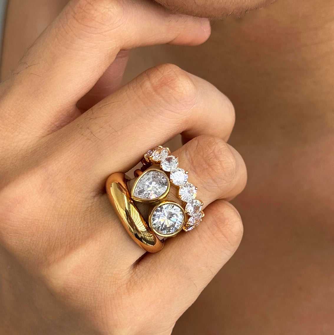 Trendy Zirconias & Wavy Ring Variety
