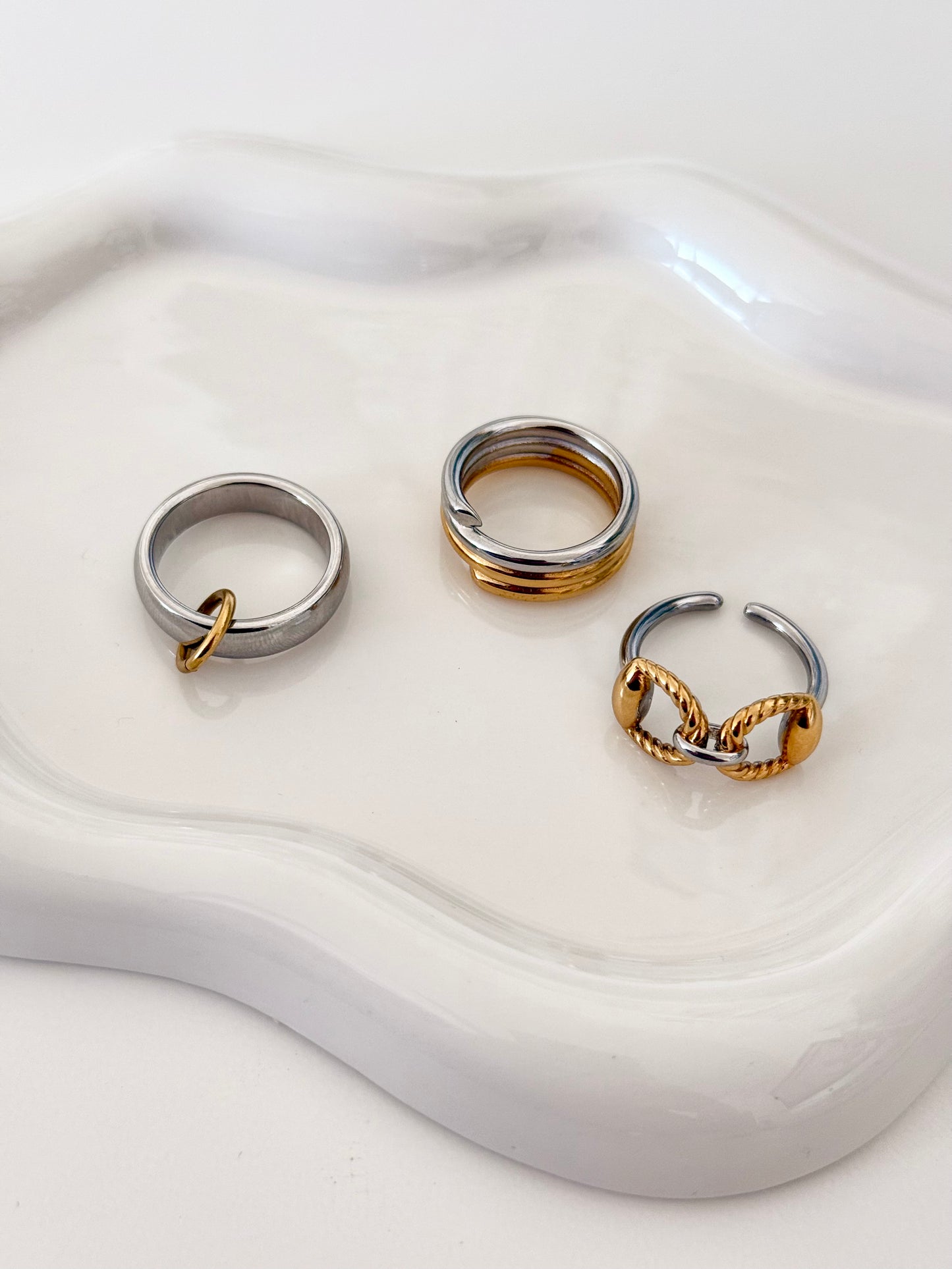 Two Tone Spring Band Ring