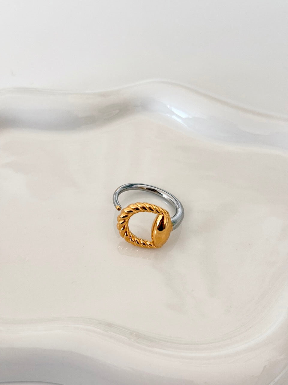 Two Tone Buckle Ring