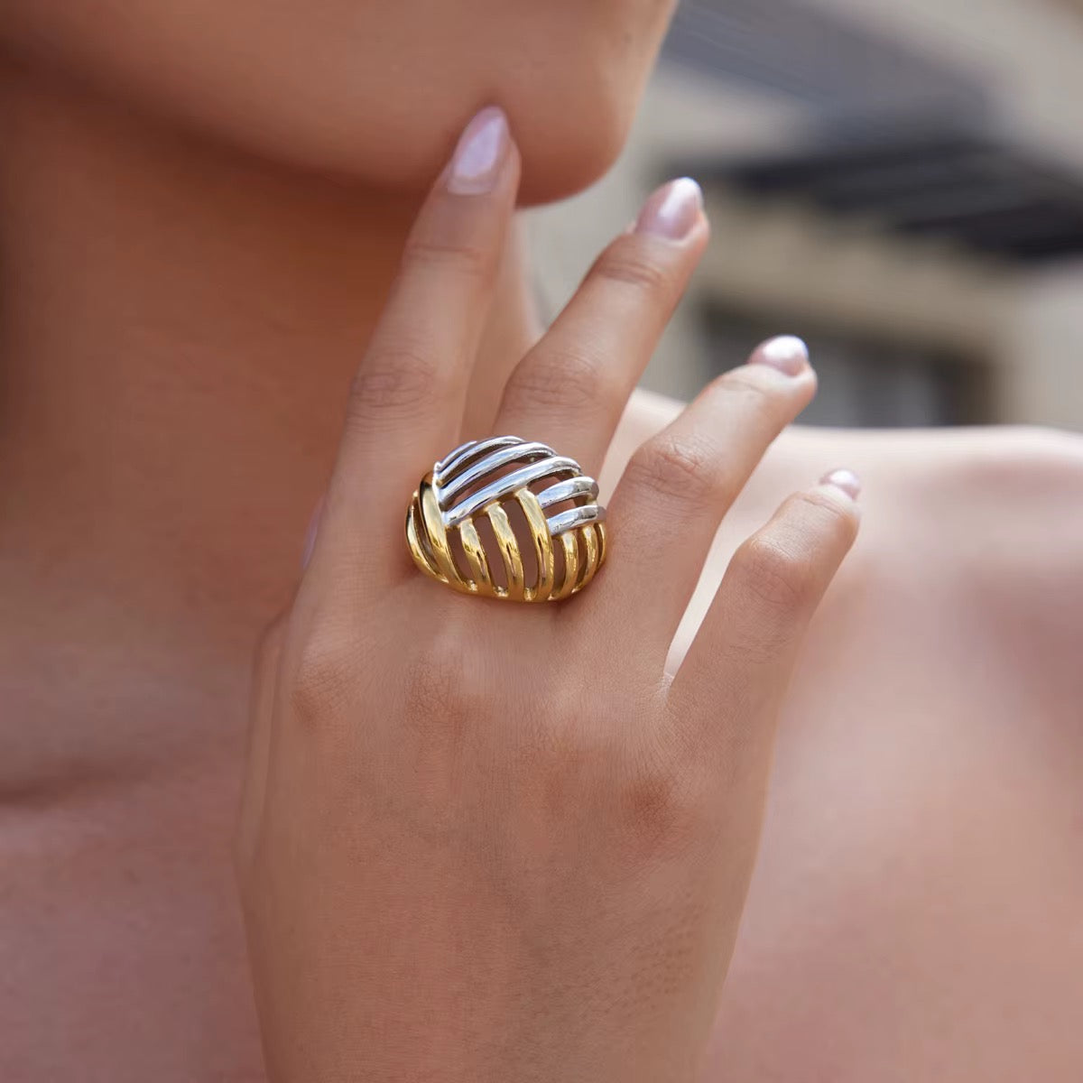 Two Tone Lineal Chunky Ring