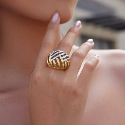 Two Tone Lineal Chunky Ring