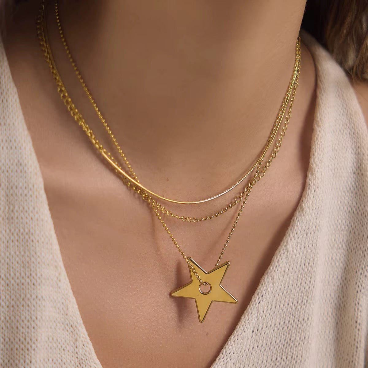 Star Pendant Layered Necklace