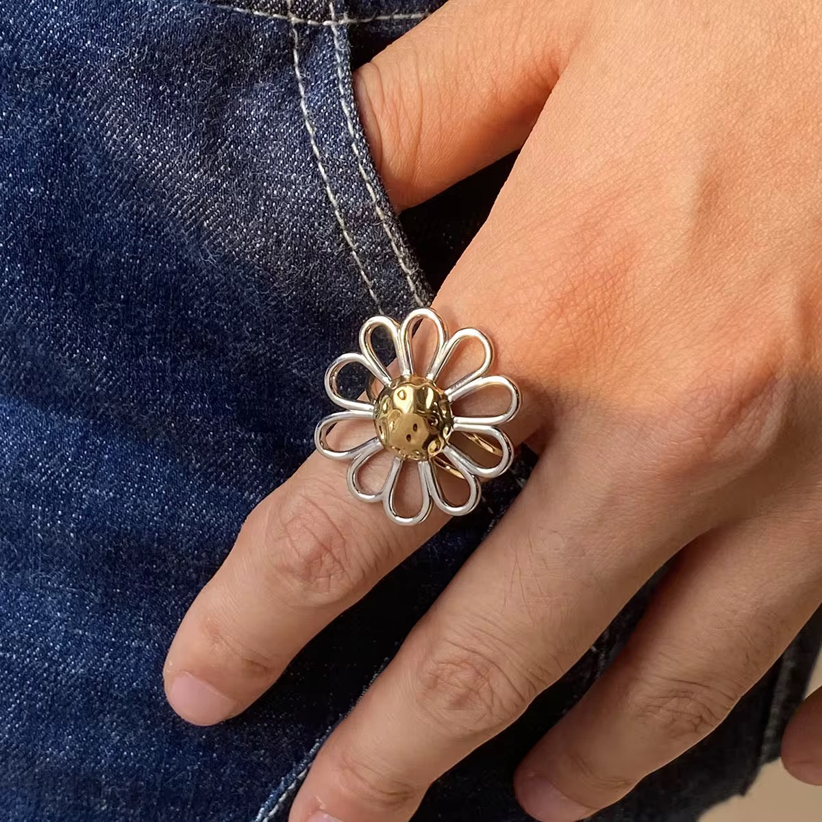 Two Tone Hollow Flower Ring