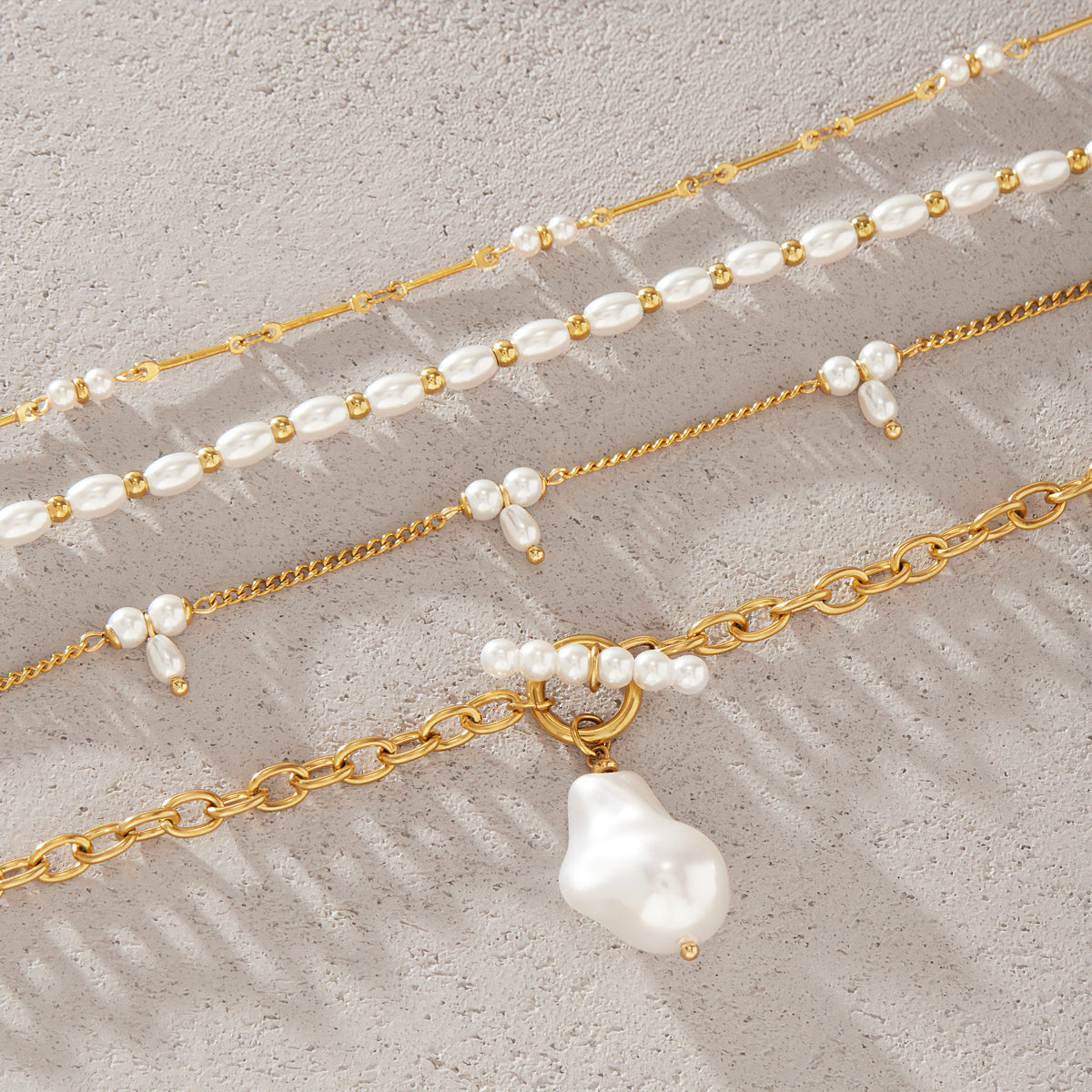 T Pearls Chain Necklace