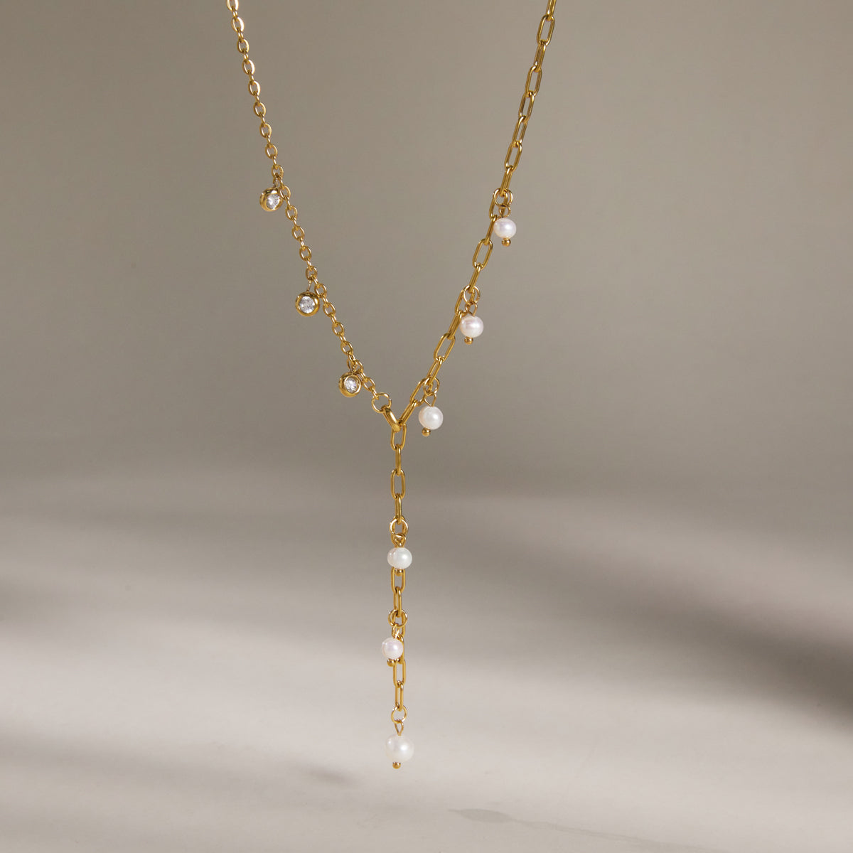 Zirconias & Pearls Lariat Necklace