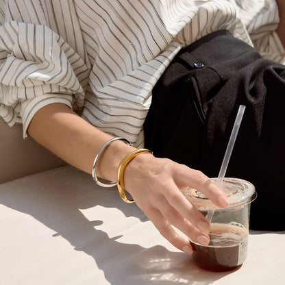 Gold Wavy Bangle Bracelet
