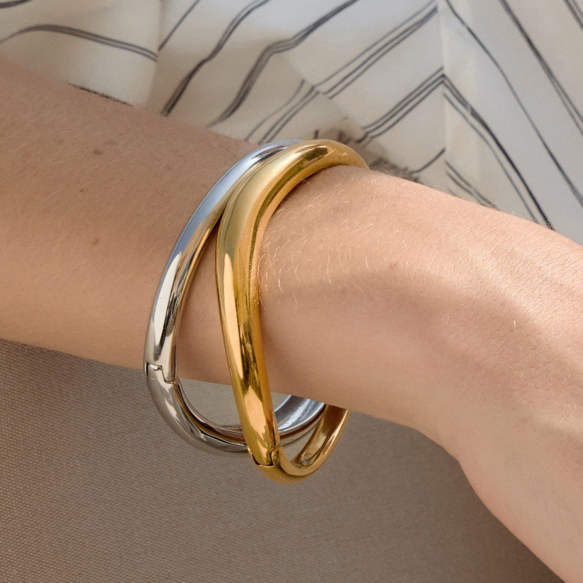 Gold Wavy Bangle Bracelet