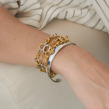 Two Tone Twisted Circle Link Chain Bracelet